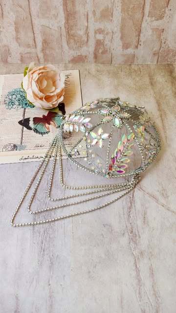 کلاه مجلسی زنانه با متریال اصل وشیشه ای